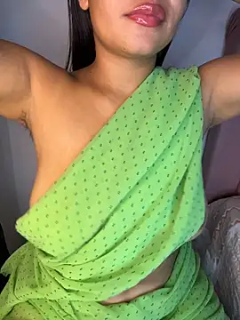 shara_queen1 (F young) - show y tits