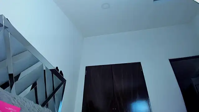 rossi_ss1 (F young) - Pull nipples