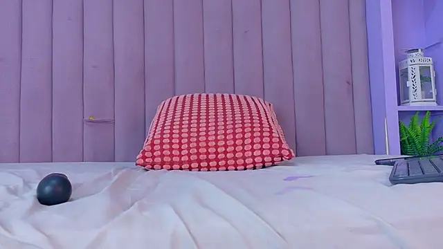Meganlove__