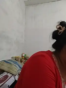 ninadi_hot (F milf) - 2000