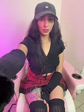 felicia_smok3 (F young) - Show culo