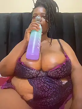 EBONY_WILD_ASS