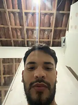 VITOR FINDOM（VitorFindomDOT）