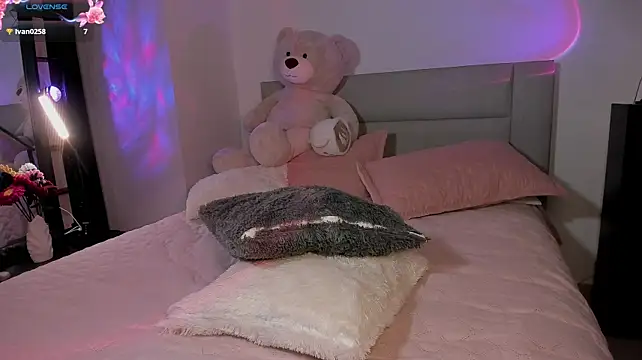 miia_jhones16