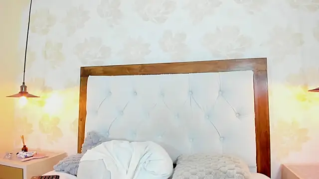 ZOE_COLLINS4