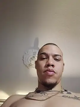 AlphaMasterXxx live sex cam