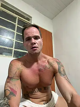 giricotta (Ask my age) - Get Naked/Fica Pelado
