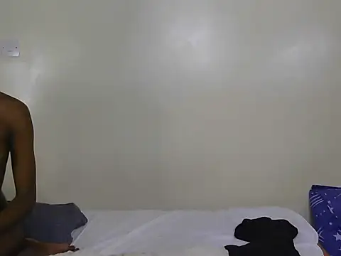 petite_emerald webcam