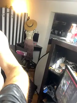 leanjamesdean on Stripchat