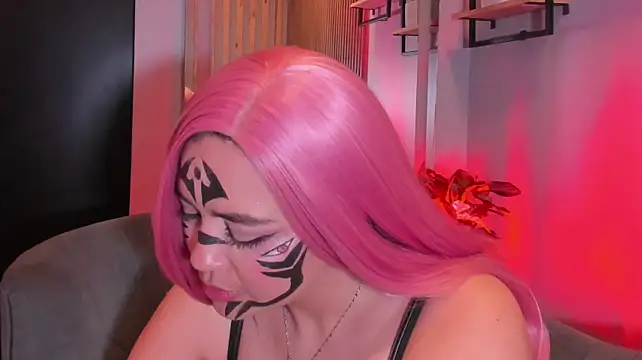 KimDevinne live cam on StripChat
