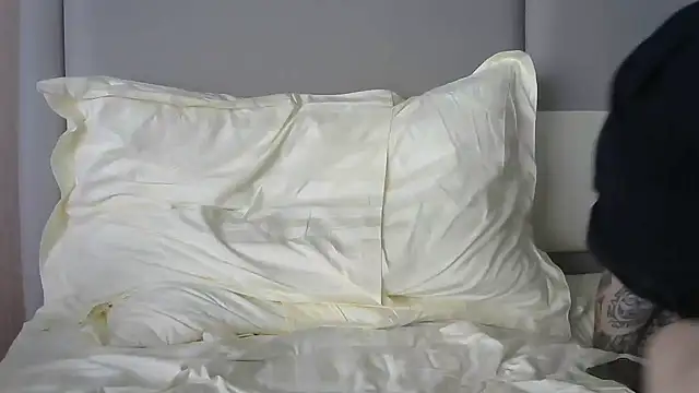 HotHunkHarry webcam