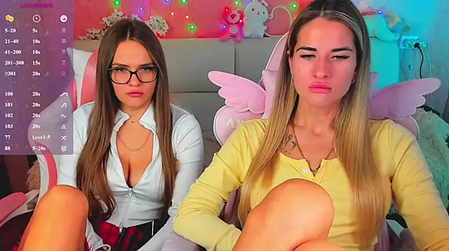 hotty_girls_here