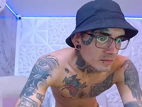 Boy_tatto77 on Stripchat