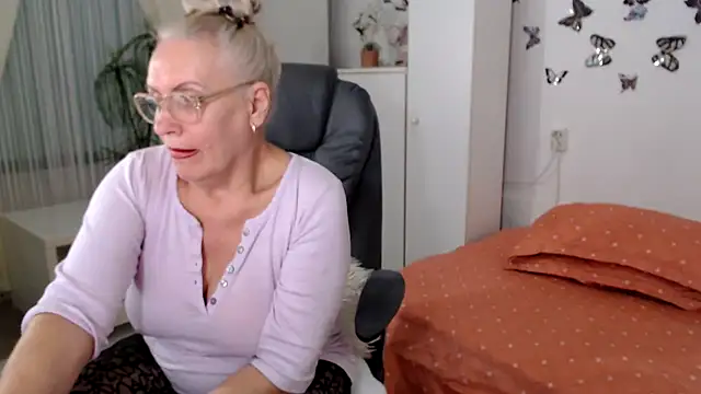 Ghertrude52 webcam
