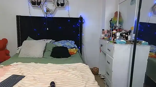 charlotte_077 live cam preview