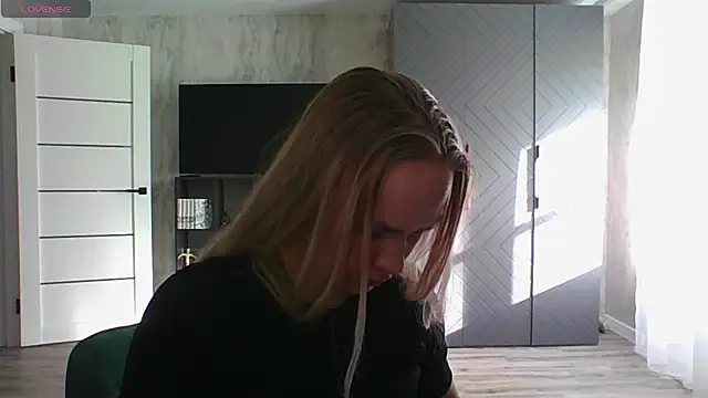 Annie_Cohn live cam on StripChat