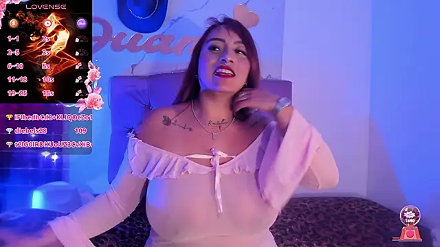 juanitared live cam on StripChat