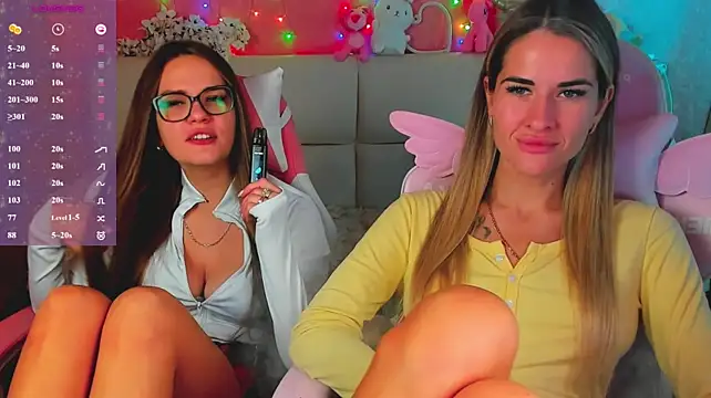 hotty_girls_here