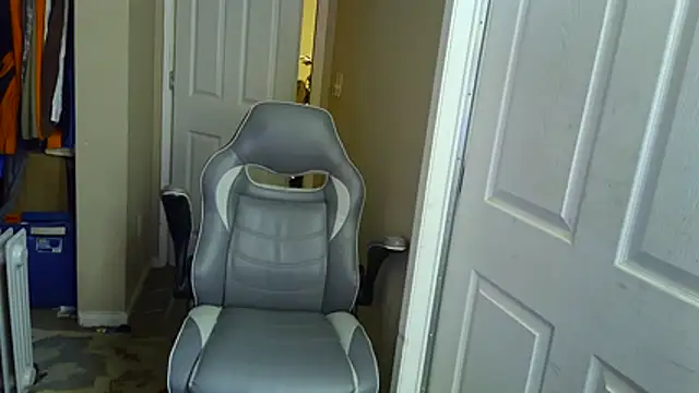 Huntzg23 live sex cam