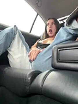 Ariana_Petite