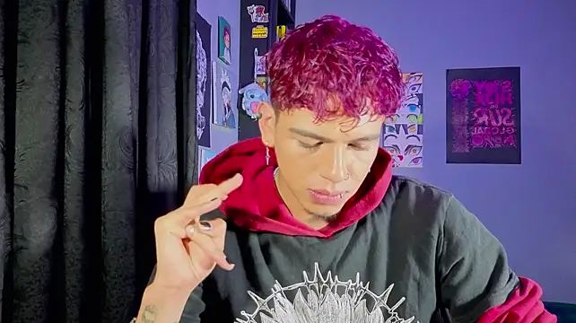 MikeyKuro webcam