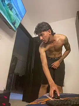 Kriss_Edwards on Stripchat