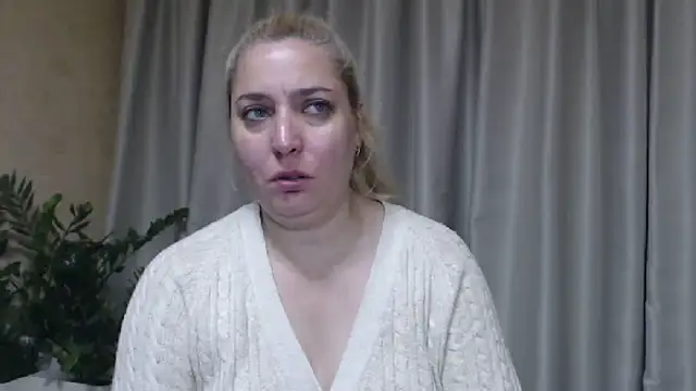 sweetpussy13 webcam
