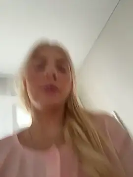 newlale (G young) - Show pussy