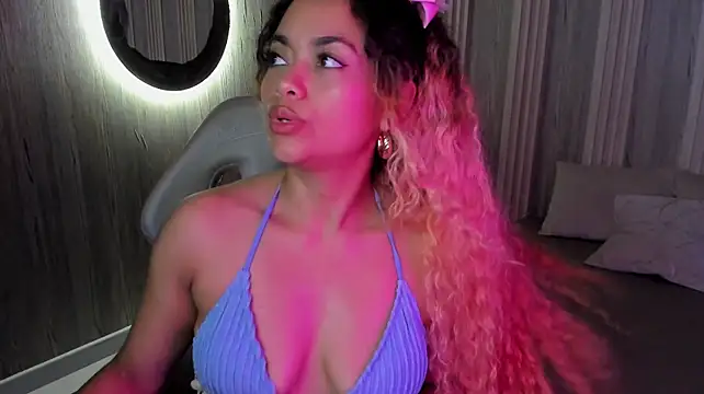 CurlyMamii