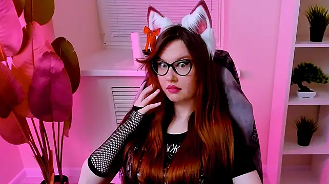 CarolGiggly live cam preview
