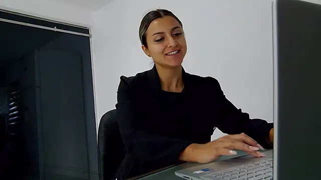 NicolePlay