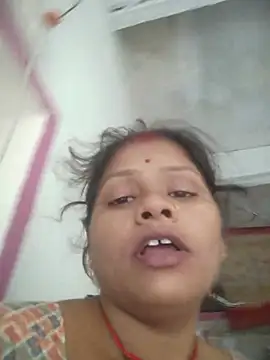 Ravita_bahat webcam