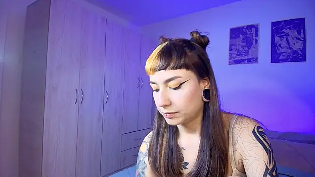 Sky_Intimate live sex cam