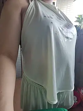 Yuga_mi live cam on StripChat