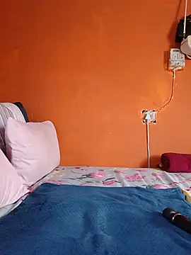 HugeTitisxx live cam on StripChat