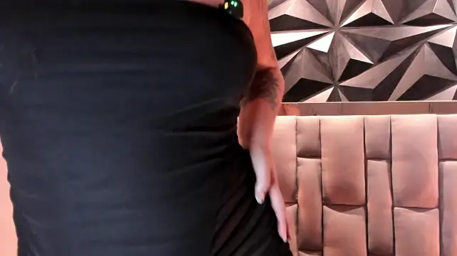 megan_whitee__