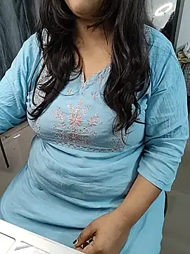-billo (F milf) - milk in boobs