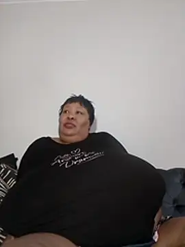 nancy111 (F milf) - Make Me cum and squit in my toy
