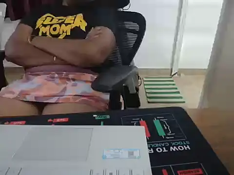 kannada_Hotlady live cam on StripChat