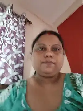 sexymahi live cam on StripChat