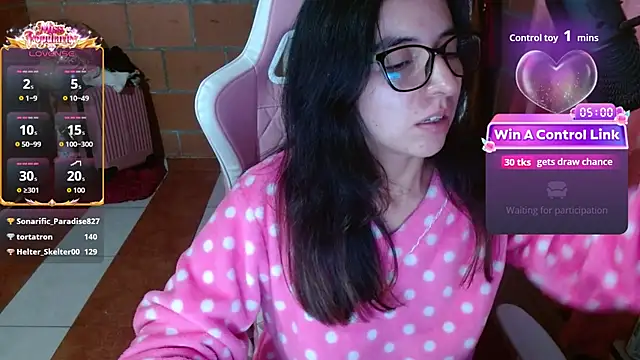 Maggie_Fox3 live cam on StripChat