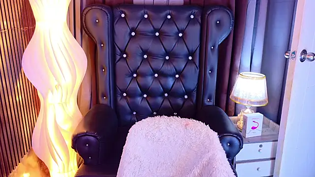 OctaviaHilton live cam on StripChat