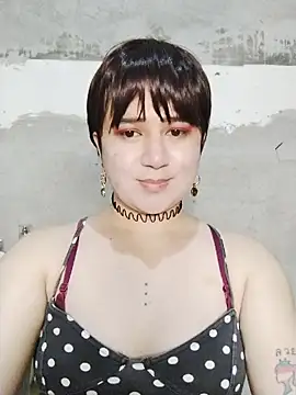superhotshemale live cam on StripChat