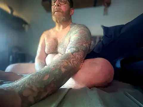 Tattooednakedguy live cam preview