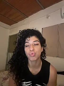 striptease web cam Miily 0