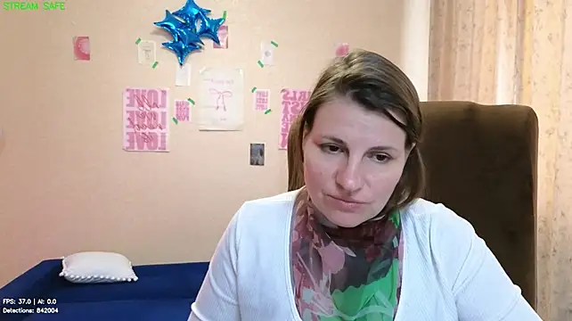 Mirabelle_Velvet