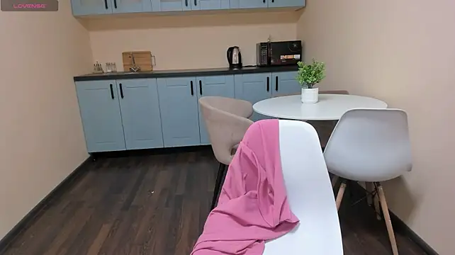 TIFF_THE_MILF