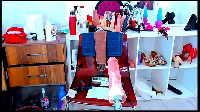 karlahartley (Ask my age) - Give Me Cock Until I Have a Big Squirt💦
