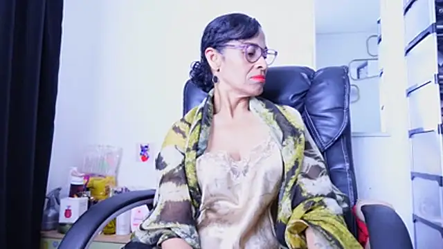 Aries_Mature live cam preview