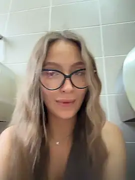 Coconut_milk Live Webcam on Stripchat